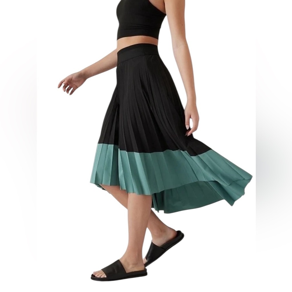 ATHLETA black & teal pleated high low midi swing skirt size Medium